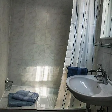 Anna Vendeghaz Kwatera prywatna *
